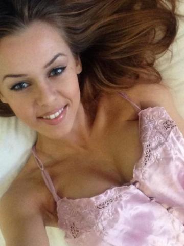 Любовь Высокая Брюнетка фото 3